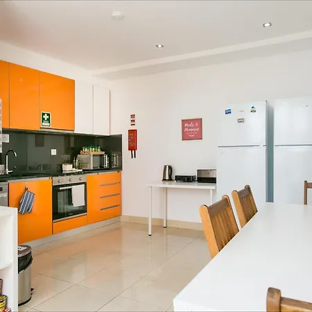 Casa Amarela 3*