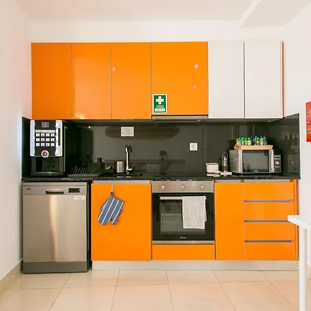 Casa Amarela Αλμπουφέιρα