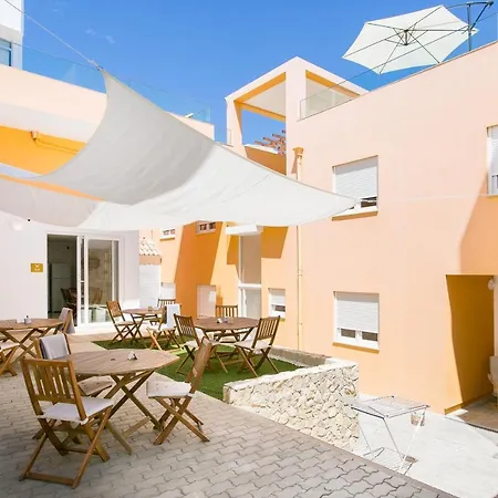 Casa Amarela 3*