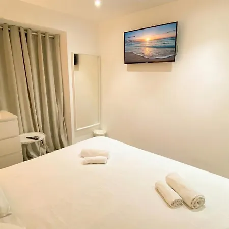 Casa Amarela 3*