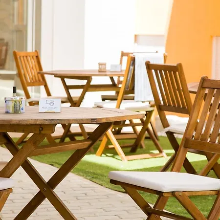 Casa Amarela Guest house Albufeira